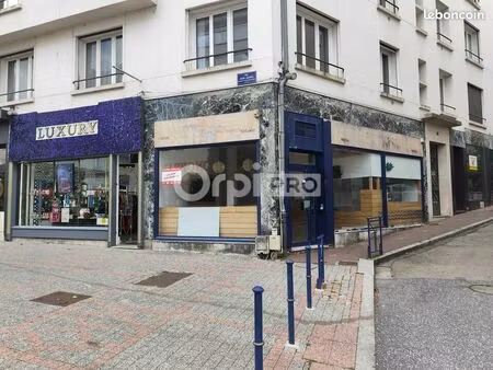 local commercial 75 m²