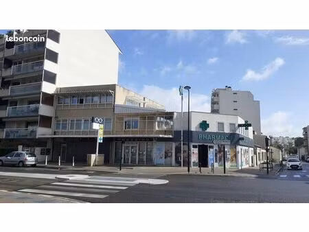 local professionnel 42 m2 cauderan