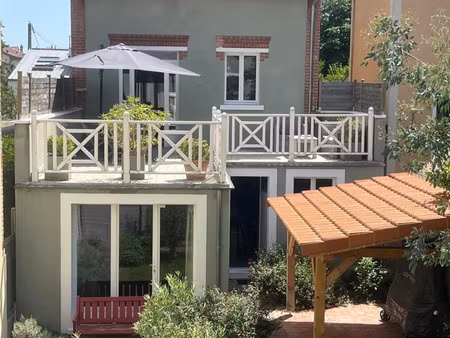 maison de luxe à vendre dans le quartier agent sarre-centre-les vallées-la garenne