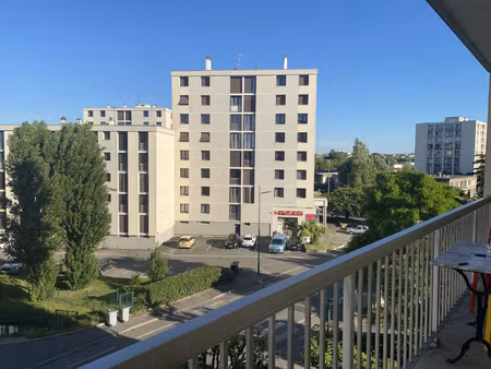appartement t4 avec balcons  cave et parking privatif  aven