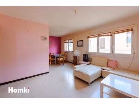 appartement 3 pièces de 67 m2 avec balcon à nîmes  rue cordier