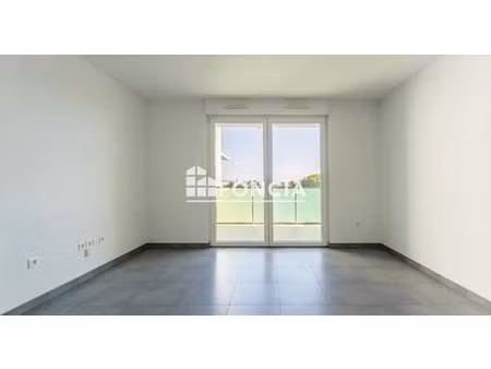 exclusivite foncia - tres beau deux pieces - grand balcon - parking interieur - 6eme etage