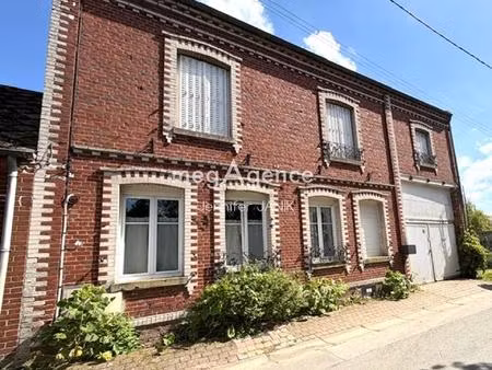 proche saint-just-en-chaussee