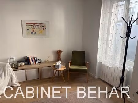 cabinet / bureau refait à neuf – idéal profession libérale – 10 m²