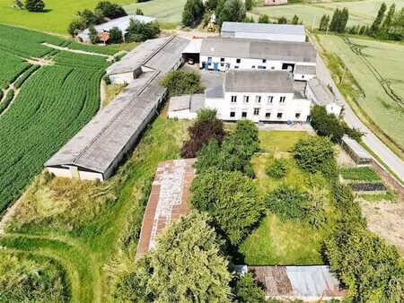 ferme en carré