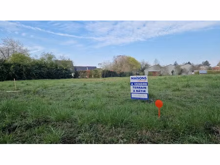 vente terrain 521 m² à la membrolle-sur-longuenée (49770)  85 250 €