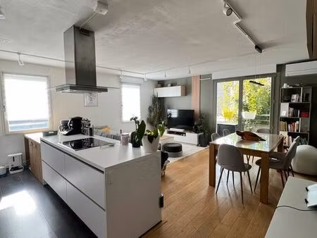 t3 lumineux avec terrasse – valmy lyon 9