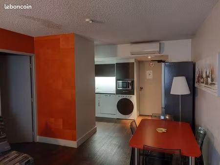 appartement t2 avec climatisation  renoué et entièrement meublé secteur part-dieu/danton
