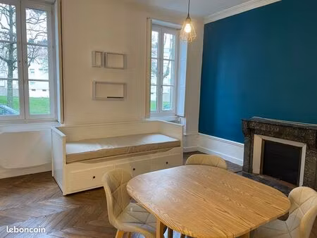 studio meublé