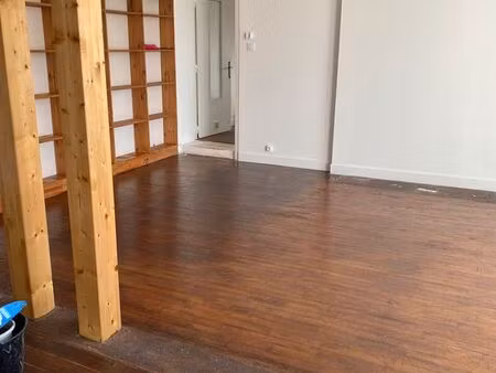 location t3 libre au 1 juin loué vide
