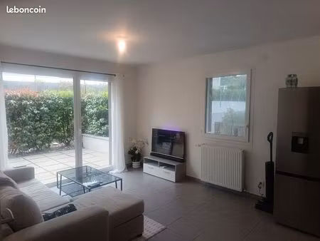 t2 meublé location 3mois charges comprises