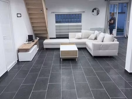 location meublée maison mitoyenne 120m2 avec jardin 1300m2