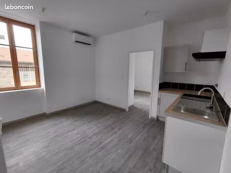 t2 refait à neuf – 32 m² – suite parentale – parking – pradelles centre