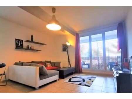 location meublée appartement 2 pièces 49 m² à avignon (84000)  650 €