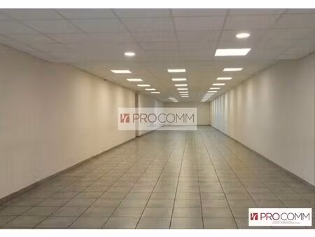 vente commerce nimes 30000 250m²