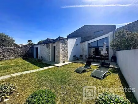 maison de caractère pierres et bois 145 m²