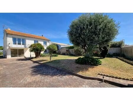 maison lumineuse  non mitoyenne  fort potentiel + projet locatif possible et division terr