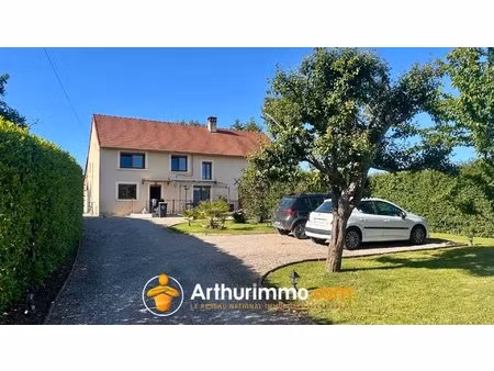 maison familiale de 150 m² – havre de paix verdoyant sur un terrain d'exception de 2 392 m