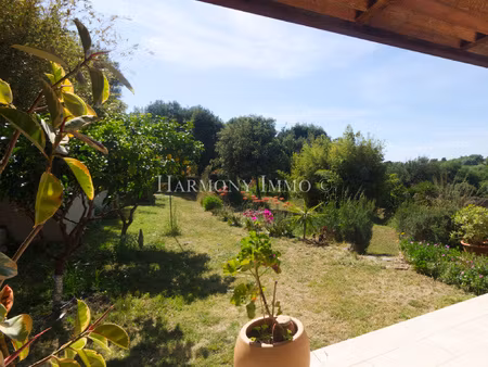 villa avec jardin arboré -- ouest corse  3 min des plages