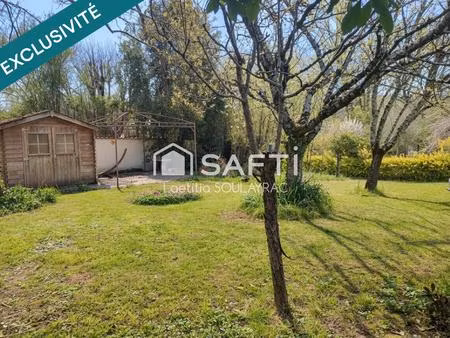 terrain constructible de 1237m²