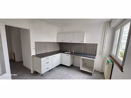 location appartement 3 pièces 65 m² à riedisheim (68400)  790 €
