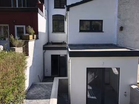 duplex 1 ch  terrasse  liège  epc b  moderne