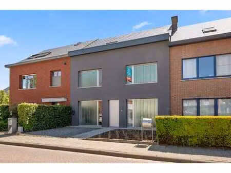 maison familiale éco avec 3-4 ch.  studio et double garages