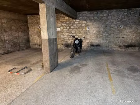 place de parking moto · paris 12e — bel-air / daumesnil / nation / michel bizot