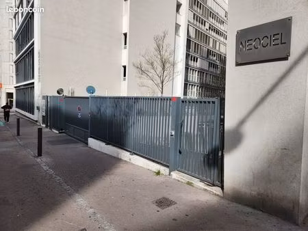loue place de parking proche hôpital européen marseille 13003