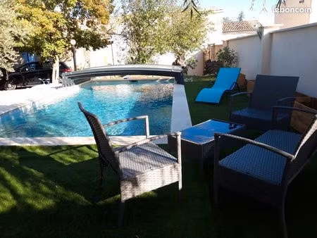 loue spacieuse maison avec piscine