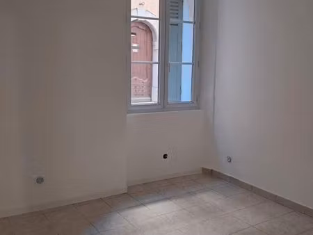 appartement t2 a louer la valette
