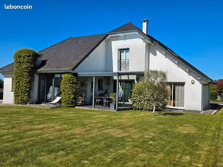 maison - 7 pièces - 150m²
