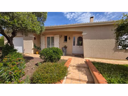 maison de plain-pied t5 avec garage sur parcelle de 775 m²