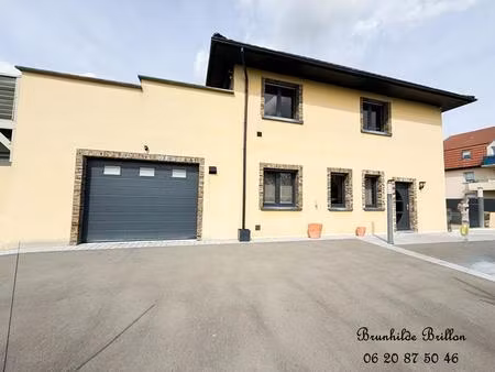 pavillon 215m²  3 chambres  bureau  garage  piscine  jardin
