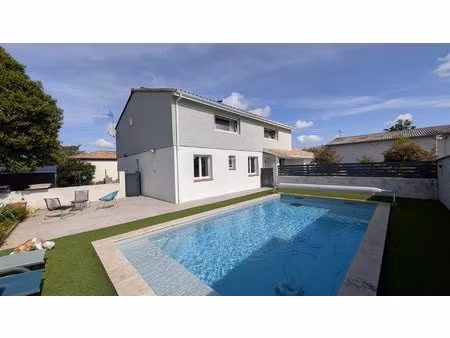 muret - maison familiale 7 pièces avec piscine au sel  beaux volumes et environnement calm