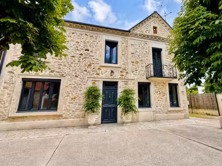 lot-et-garonne-proche montayral maison de village en pierre rénovée avec maison d'amis ind