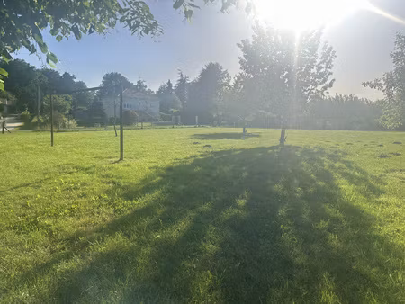 terrain plat en impasse 1400m2