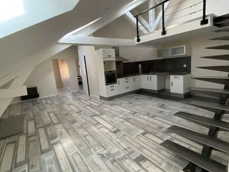grand t2 avec mezzanine - médreville