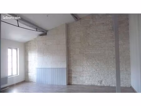 location t3 type loft niort centre 83 +parking