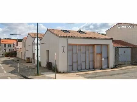 loue très belle maison 4 chambres en plein coeur de machecoul