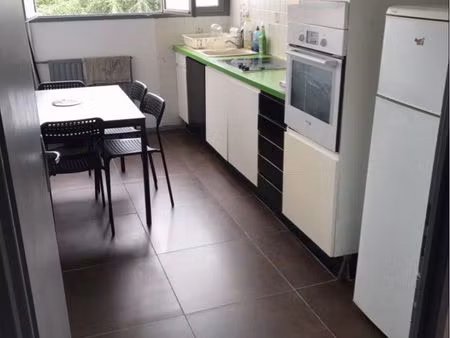 chambre meublée