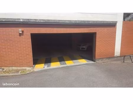 location parking couvert