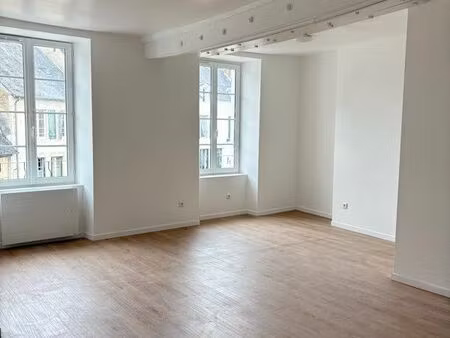 location appartement f3/t3 duplex 86 m2 à moulins-engilbert avec jardin et balcon