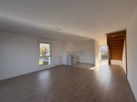 4 pièces en duplex de 76 80m² avec balcon c215