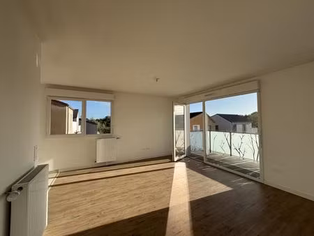 3 pièces 69 2m² avec balcon c017