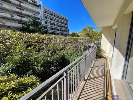 a louer studio avec balcon - silly - morizet - boulogne bil