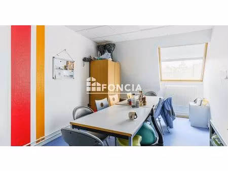 ensemble de bureaux
