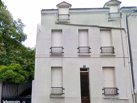 maison de 95m2 à rénover- terrain de 197m2