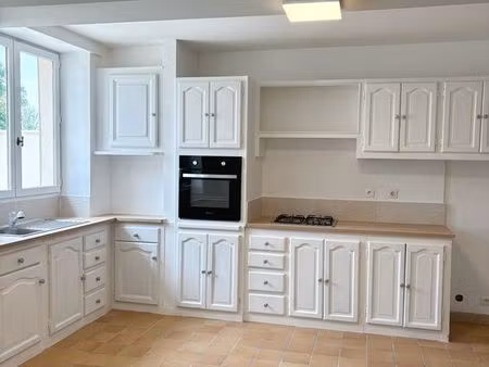 maison de village 151 m² + jardin 493 m² écoles à pied - castillonnès