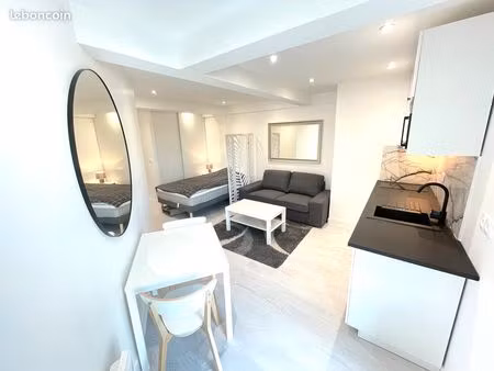 beau studio à seulement 300m rer a